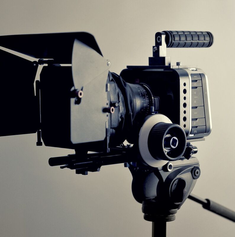 camera-2341279_1920